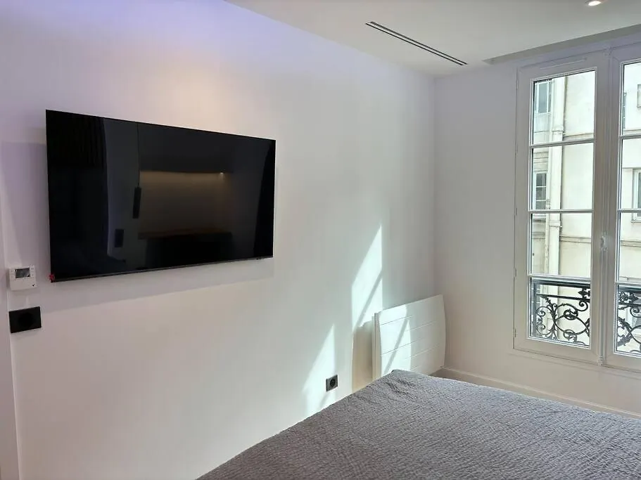 Renovated Apartment Near Tuileries And Concorde Paris