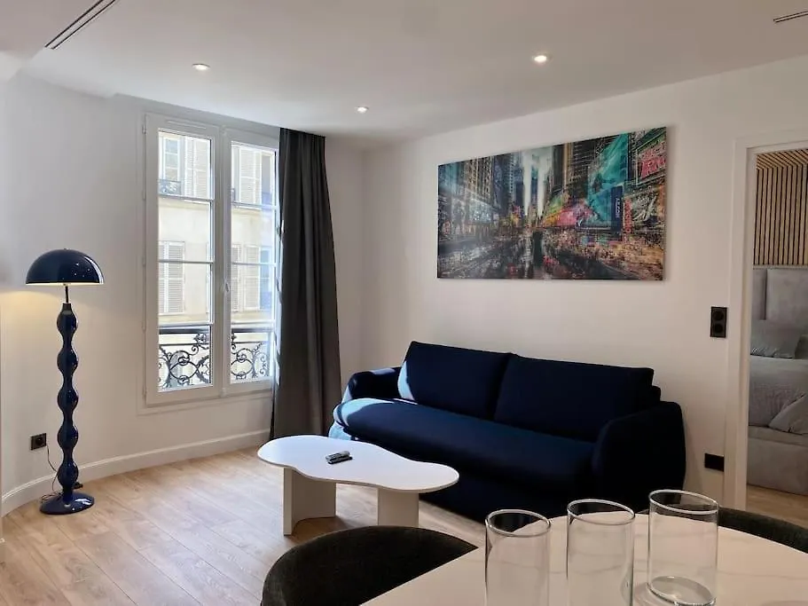 Renovated Apartment Near Tuileries And Concorde Paris